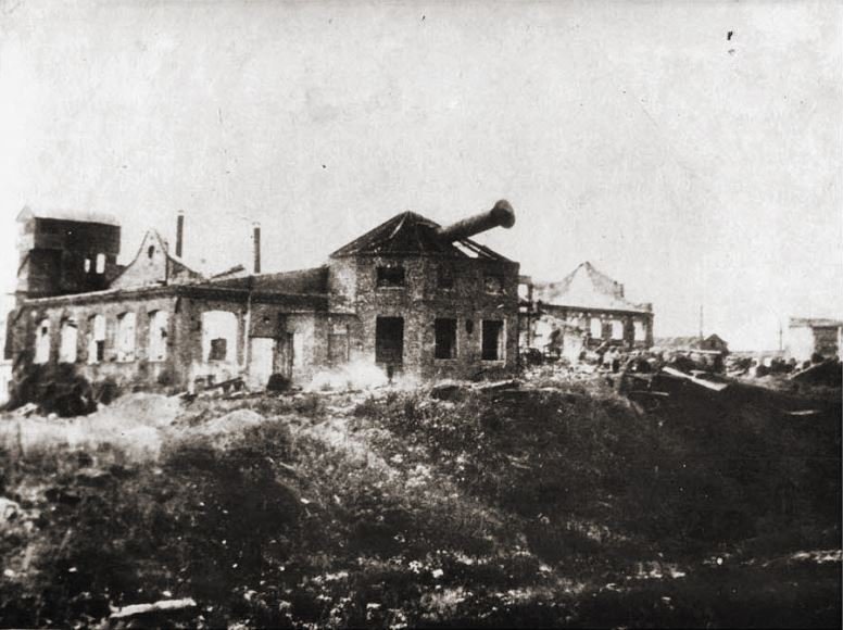 Один из цехов завода им. Кирова, разрушенного в период Великой Отечественной войны.